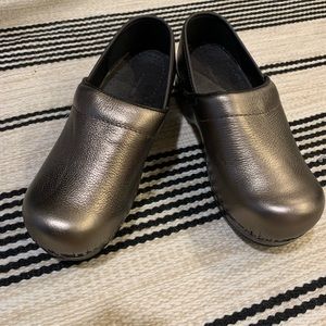 Size 7 silver Lands’ End clogs, worn once